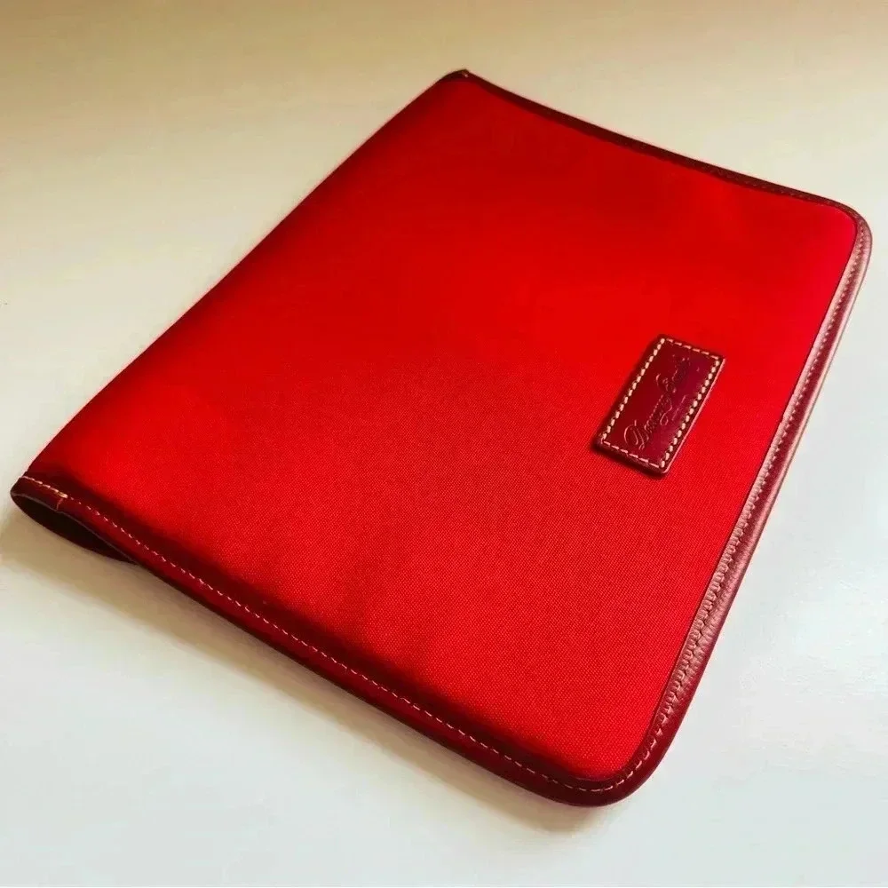 NWOT Vintage Dooney & Bourke IPad/Tablet Padded Case Holder/Clutch